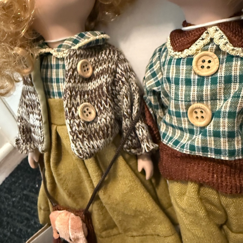 Charming Ceramic Doll Set with Green and Brown Outfits - Picture 6 of 6